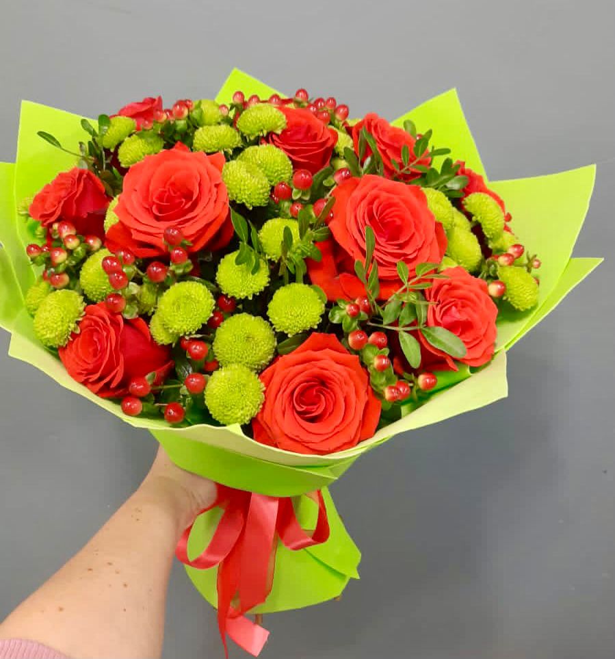 Букет цветов из: Хризантемы и Розы в Прокопьевске