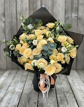 Букет цветов из:  Розы и Лизиантусы в Прокопьевске