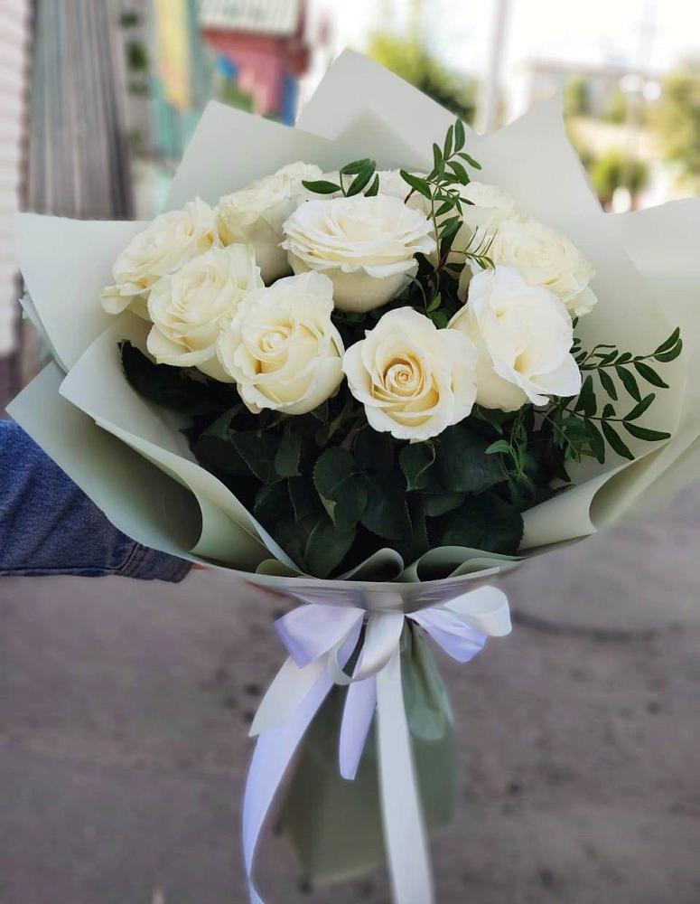 Букет Белые розы Проуд в Прокопьевске