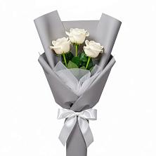 Букет 3 белые розы в Прокопьевске