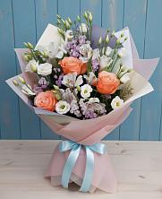 Букет цветов из:  Лизиантусы, Розы, Альстромерии и Гипсофила в Прокопьевске