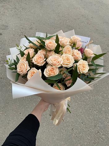 Букет Кремовые розы Латте в Прокопьевске