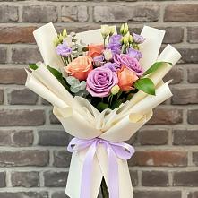 Букет цветов из:  Лизиантусы и Розы #REPLACE_PRED# Прокопьевске