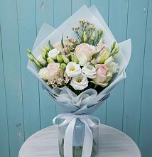 Букет цветов из:  Розы и Лизиантусы в Прокопьевске